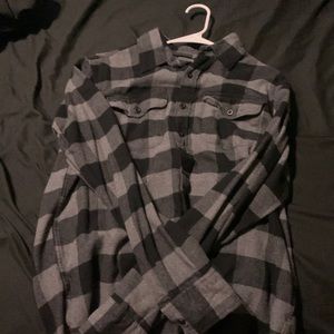 American Eagle Men’s Small Buttoned Shirr like new